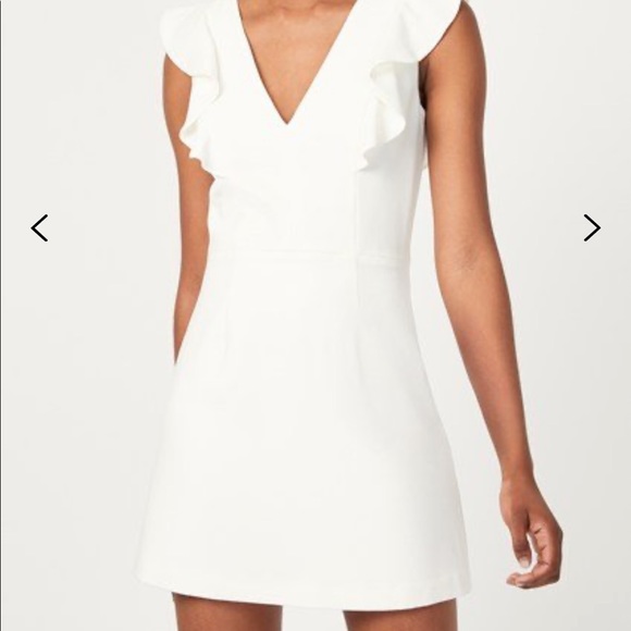 French Connection Dresses & Skirts - French Connection Whisper Ruffle V Neck Dress